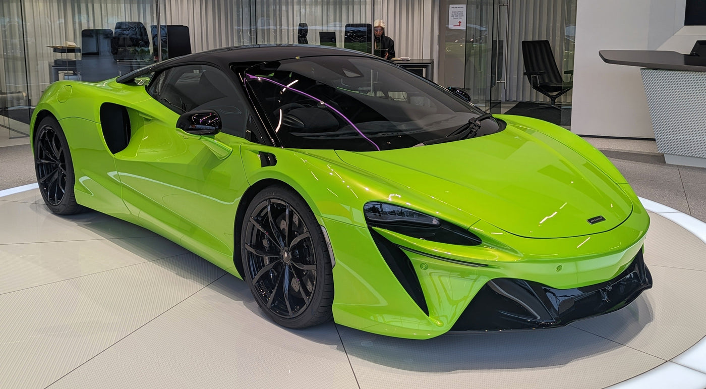 McLaren Artura: Tecnologia, Leveza e Emoção Eletrificada