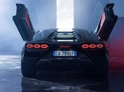 Lamborghini redefine o futuro: por que os híbridos assumem o protagonismo no segmento de luxo?