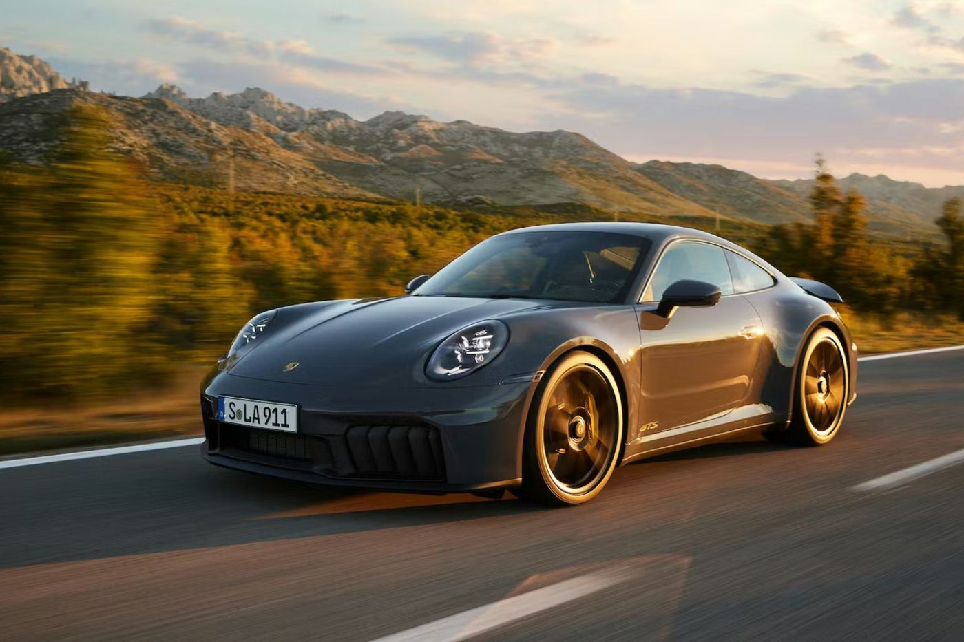 Porsche 911 Carrera GTS T Hybrid - Como o híbrido sem tomada muda a experiência real de uso