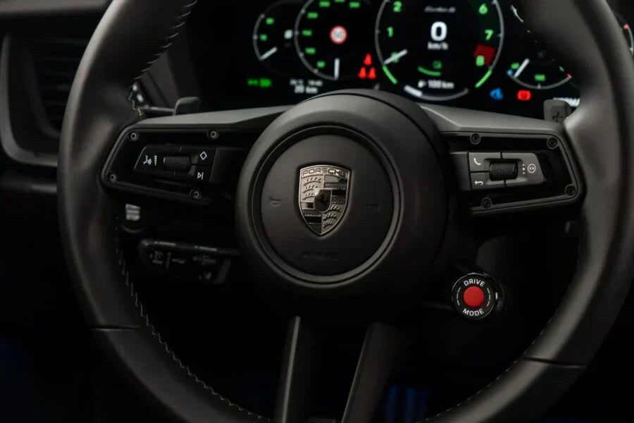 Porsche 911 Turbo S: o ícone que entra na era híbrida sem abrir mão da própria alma