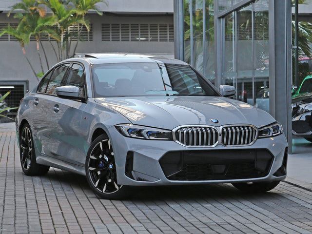 BMW 320i