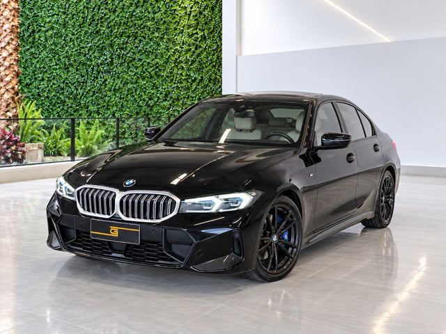 BMW 320i